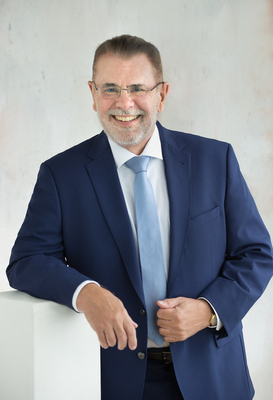 Prof.  Doz. (FH) Ernst Karl Sonnleitner, MA, MBA